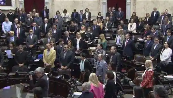 No interpelan a Aranguren, pero expondrá en comisión