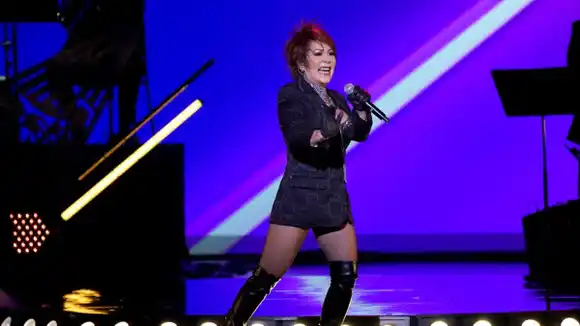 Alejandra Guzmán está en la mira luego de que le rompiera el equipo a un periodista (video)