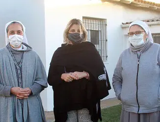 Las monjas que se pusieron a disposición y ayudan a los sin techo en plena pandemia