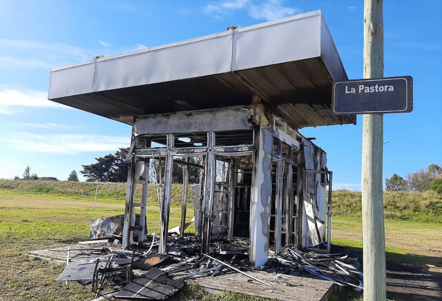 Incendiaron el destacamento de La Movediza y los vecinos expresaron su preocupación