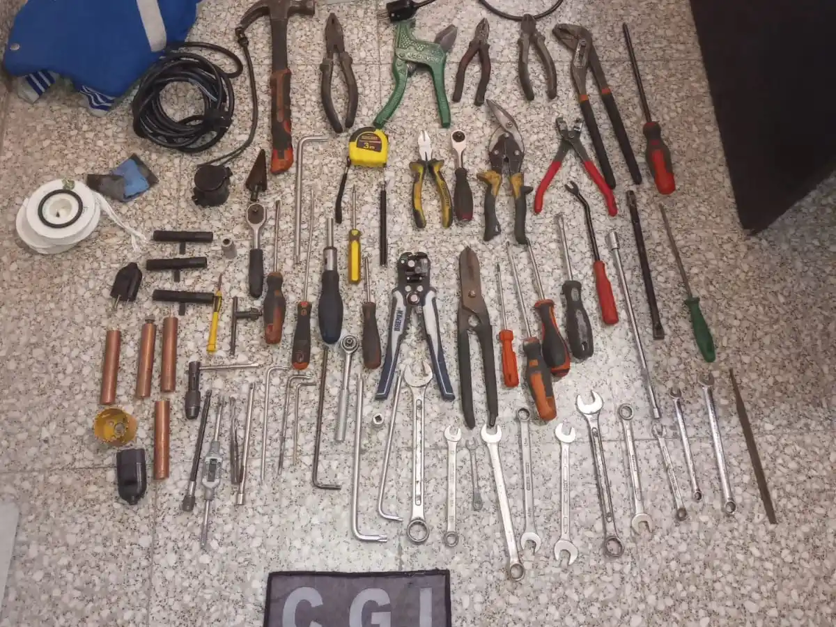 Detuvieron, una vez más, a un menor por robar herramientas de una camioneta