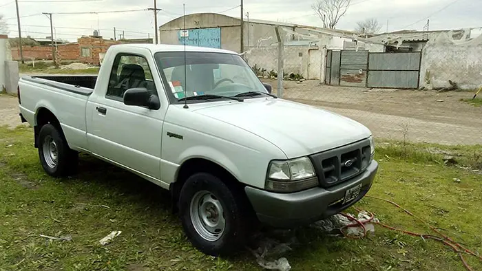 Delito en aumento: sustraen una camioneta y dos autos