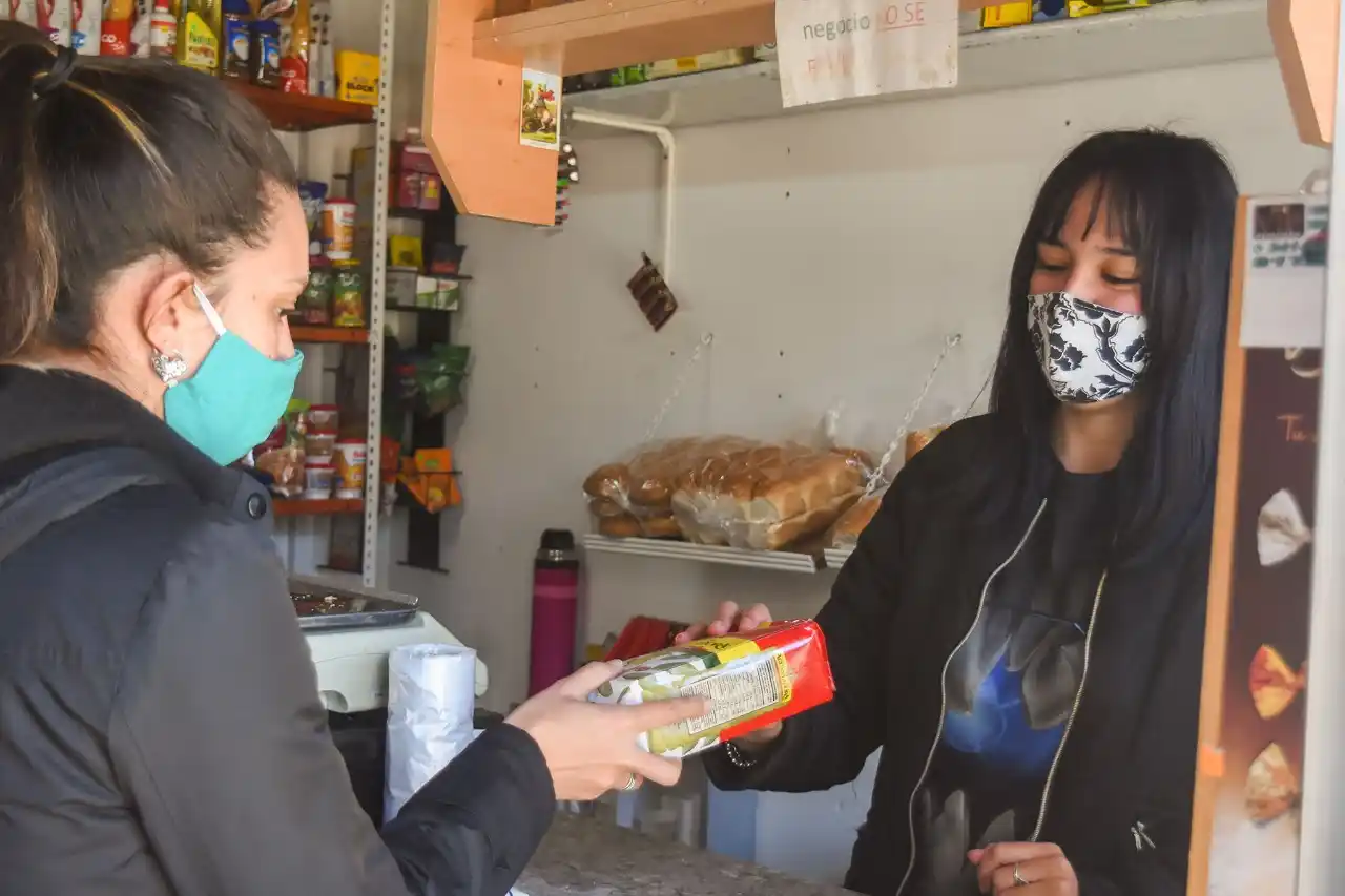 Pueblo Belgrano reforzó el control del uso de tapabocas en comercios