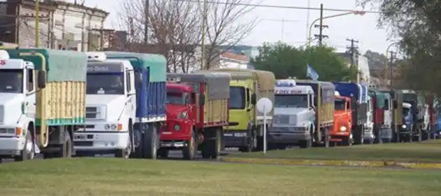 Camioneros anunció paros sorpresivos a partir del lunes 23 