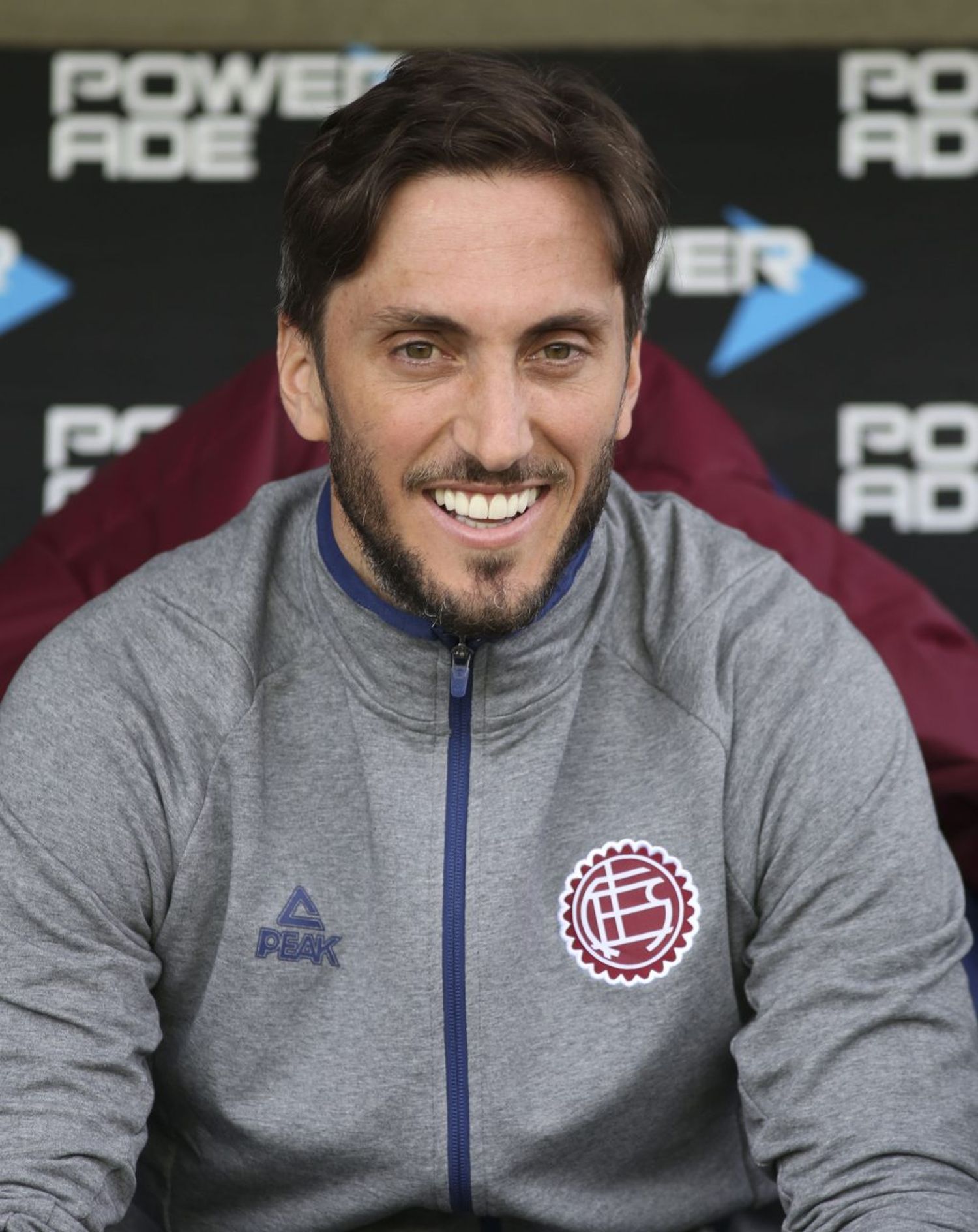 El puntero Lanús visita al irregular Defensa y Justicia