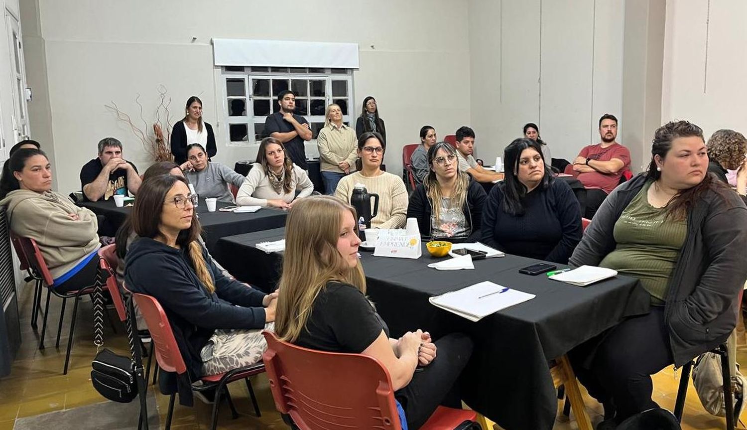 Muy buena cantidad de participantes tuvo la capacitación.