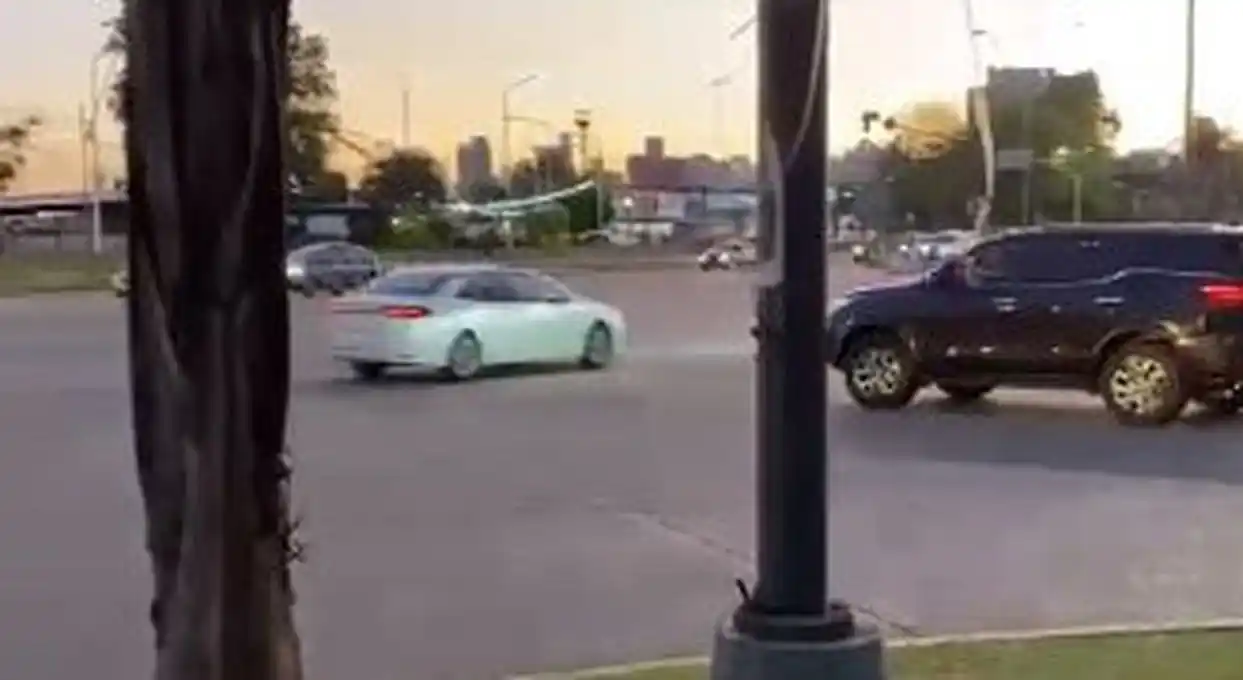 Video: se “mandó” en contramano por Belgrano y Alem
