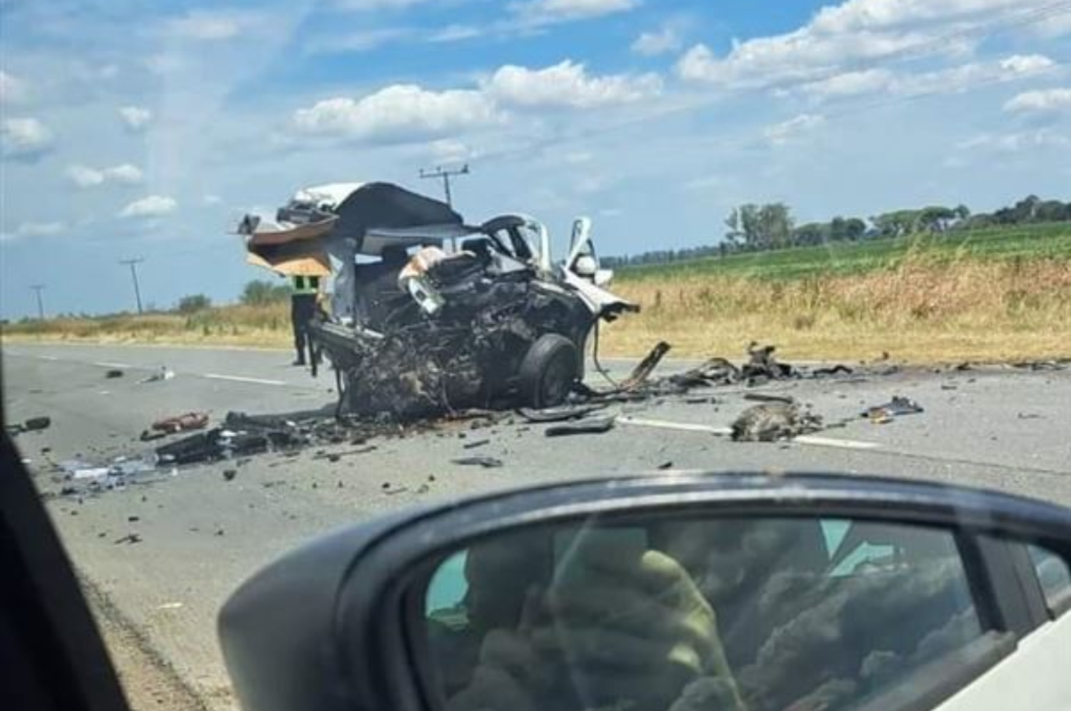 El conductor del automóvil perdió la vida.