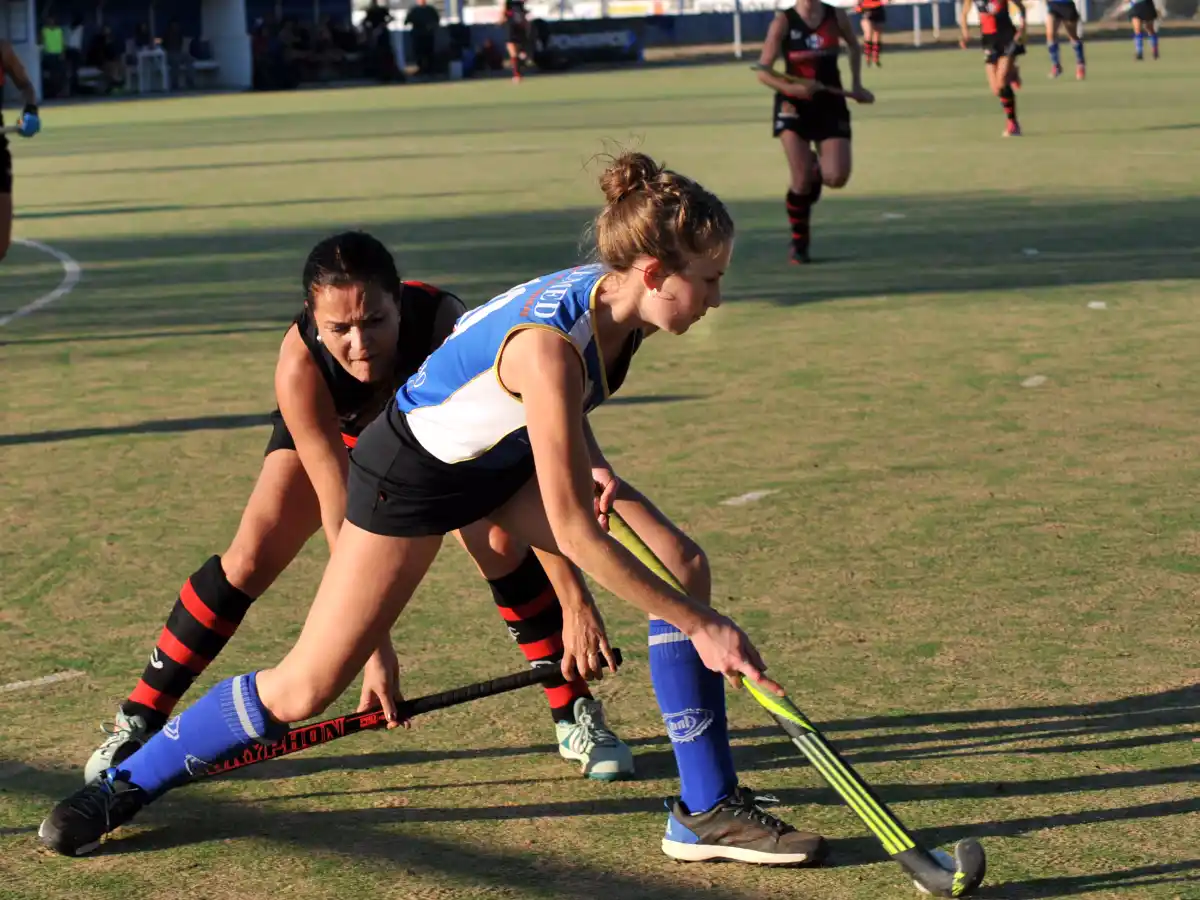 Antártida busca el boleto a la final en Quinta categoría