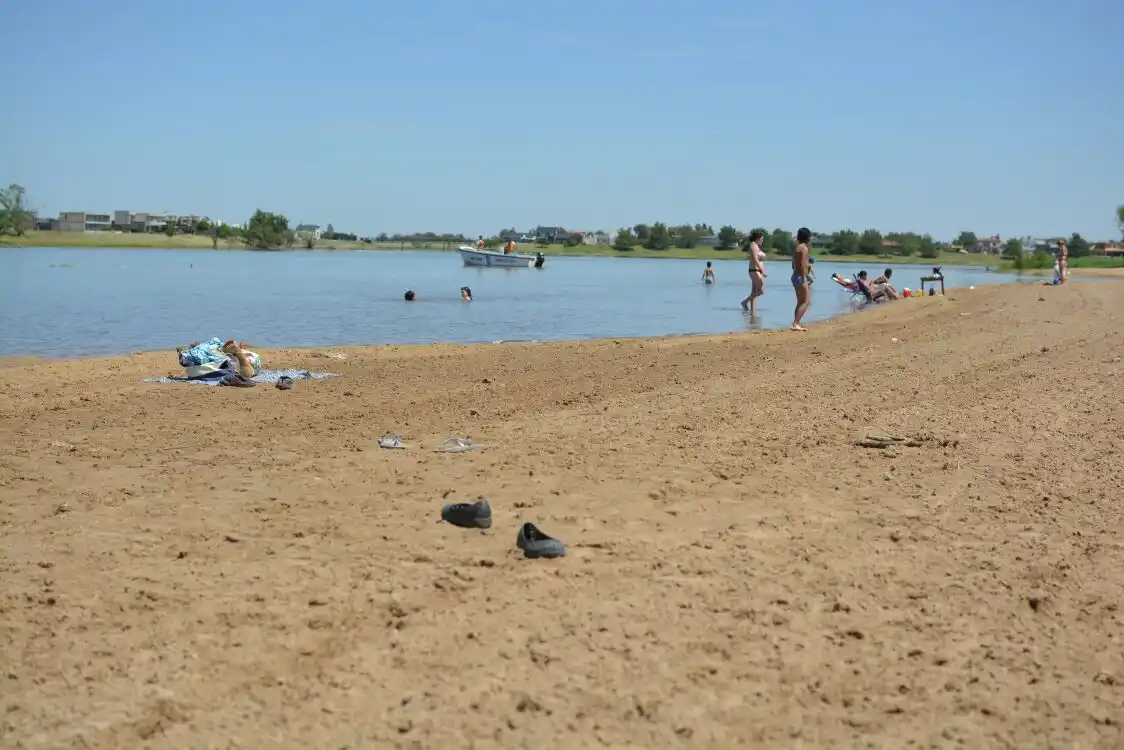 La bandera verde ya ondea en la playa