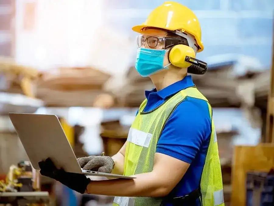 Solo tres provincias en todo el país lograron aumentar el empleo industrial en los últimos dos años