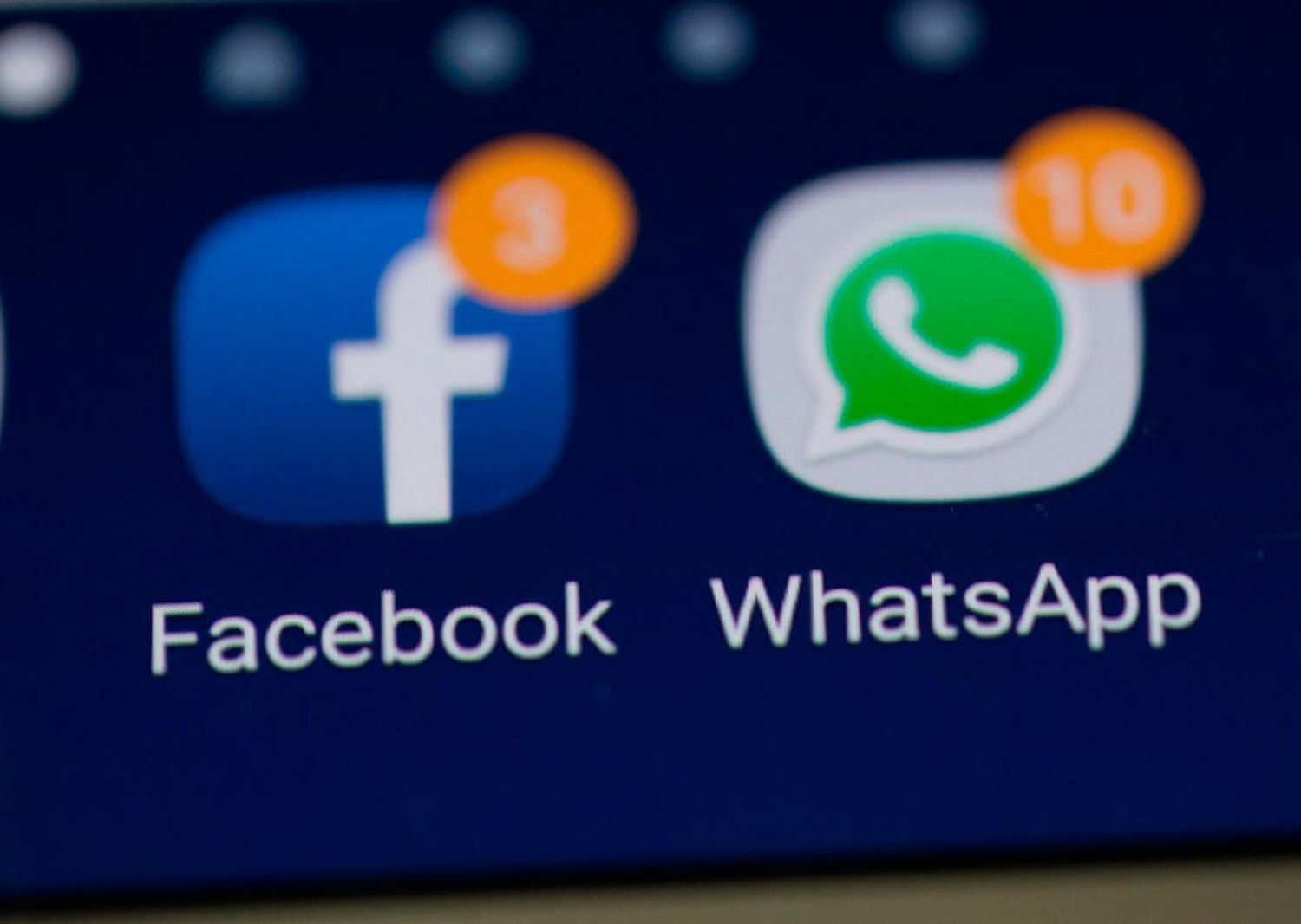 El Gobierno ordenó a Facebook que suspenda la actualización de las condiciones de WhatsApp