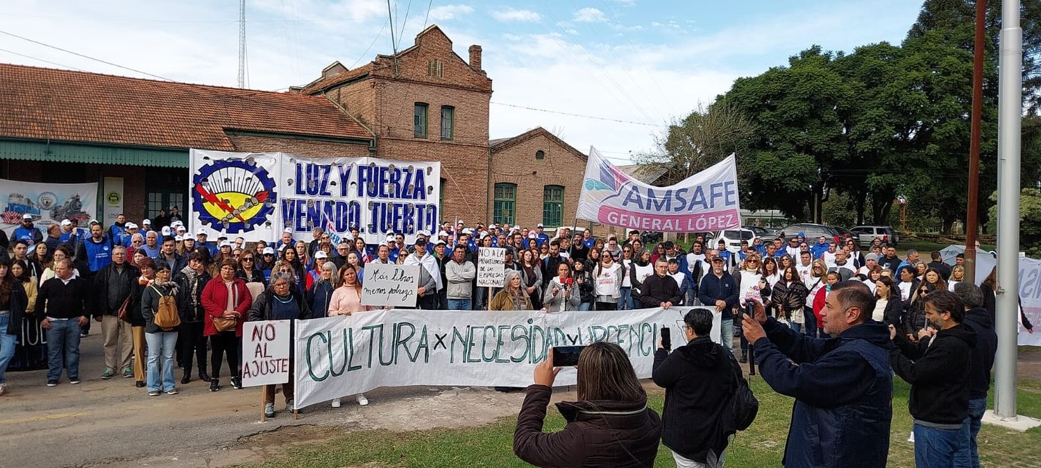 Los organizadores quedaron satisfechos con la mayor asistencia al acto del 1 de Mayo. Foto: Sur24