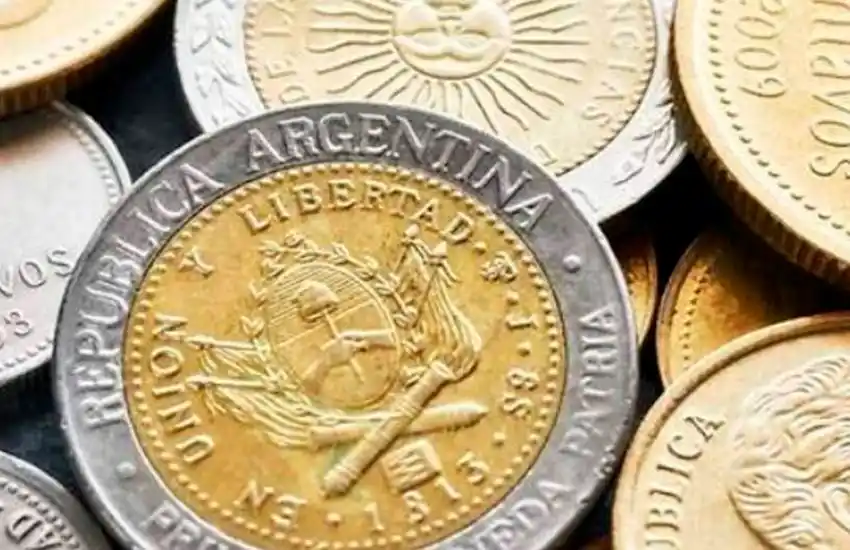 Furor por las monedas de 1 peso con error de ortografía: ¿por qué son tan valiosas?