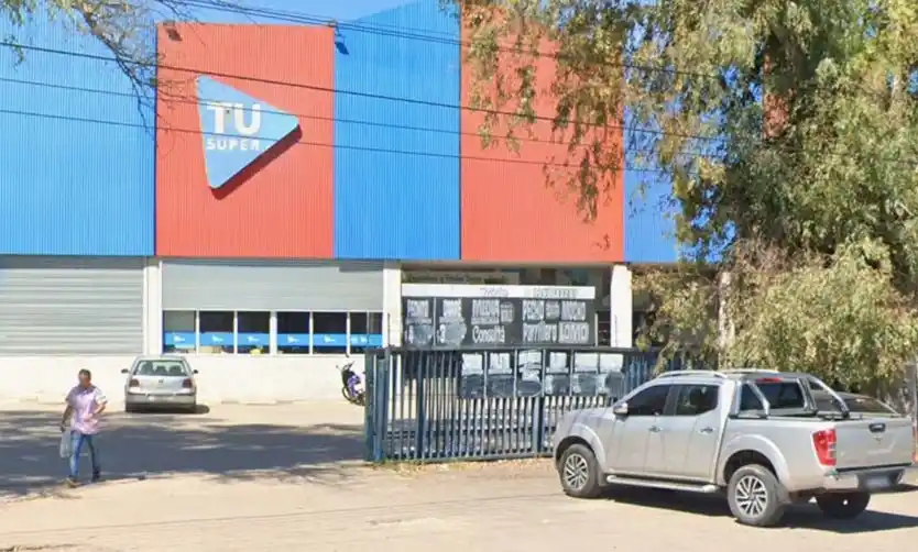 Quiso escapar con mercadería que sustrajo de un supermercado: fue detenido