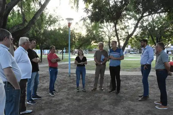 El Intendente se reunió con la comisión de barrio Malvinas Argentinas