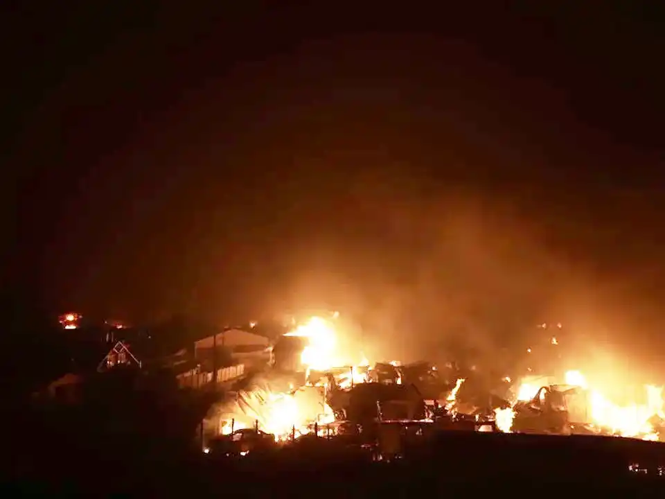 Al menos 16 muertos en Chile por un feroz incendio que lleva más de 10.000 hectáreas quemadas