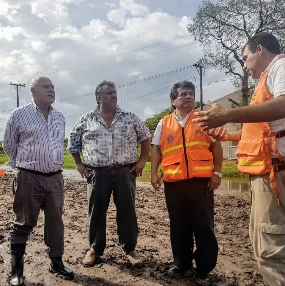 Lifschitz recorrió la zona afectada por la emergencia hídrica