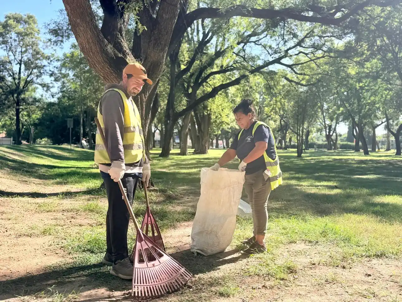 Reforzaron los operativos de limpieza en espacios públicos de la ciudad