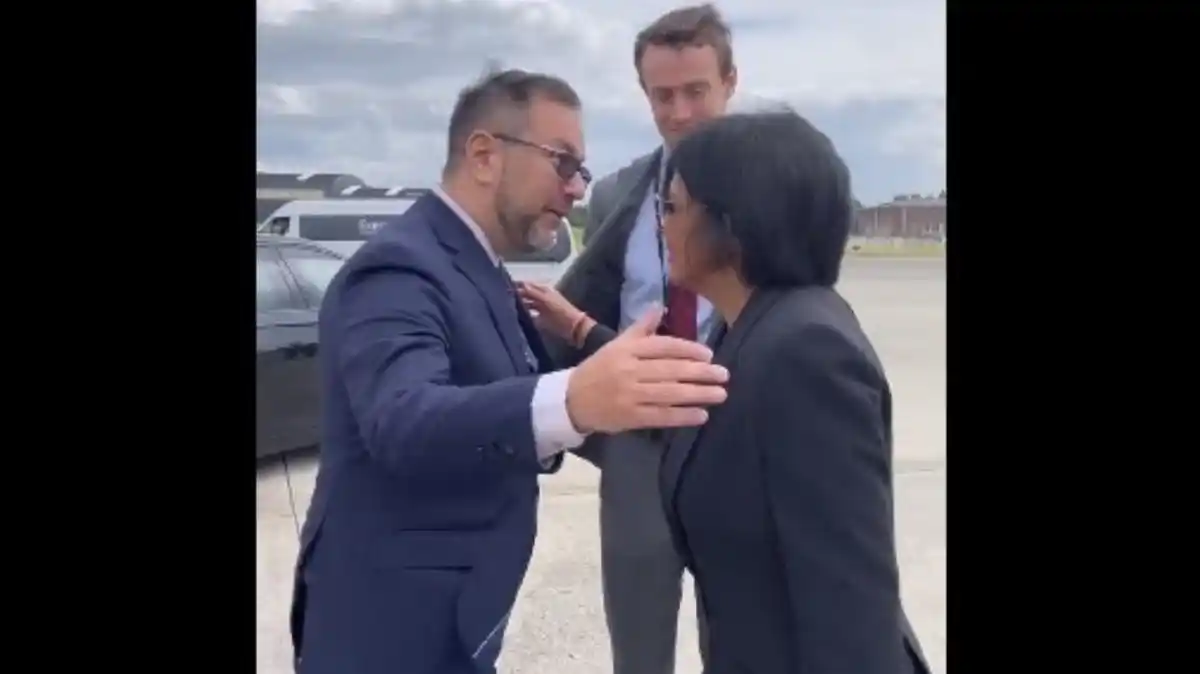 MADURO NO FUE: Delcy Rodríguez en Bruselas para asistir a la Cumbre UE-Celac (VIDEO)