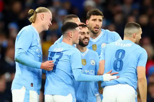 Bernardo Silva festeja uno de sus tantos.