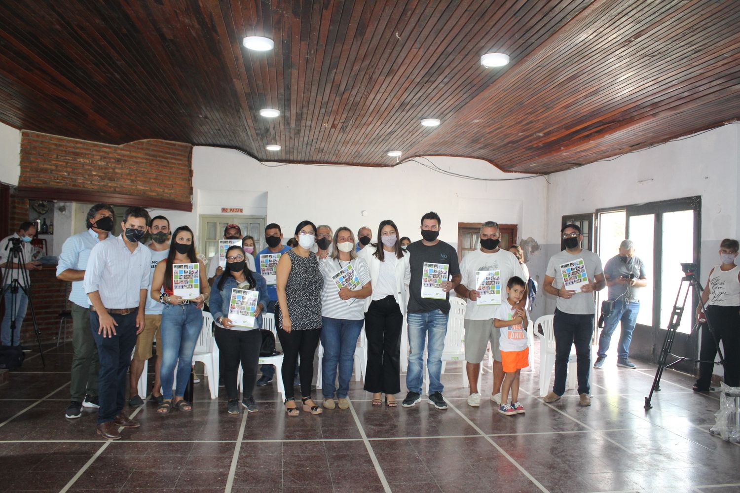 Emprendedores de Gualeguay recibiieron maquinarias y herramientas