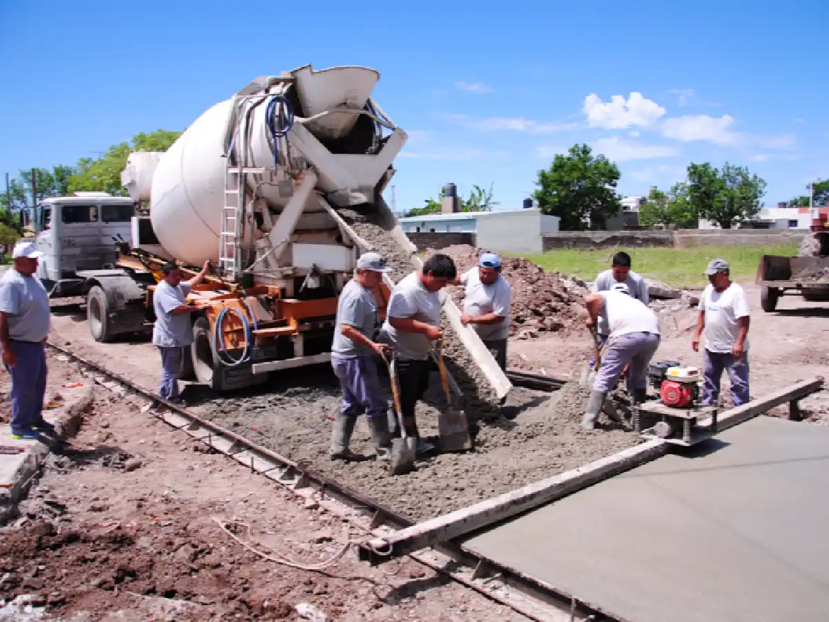 Reparan dos baches profundos 
