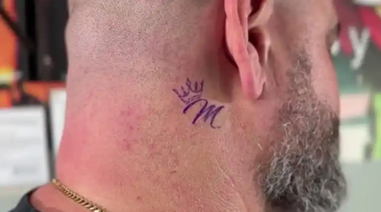 Ola de deportaciones LLEVA A CUBRIR TATUAJES, según artista del sur de Florida