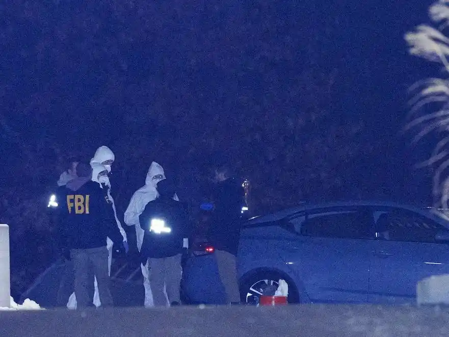 Durante una conferencia de prensa, la fiscal Leah Foley explicó que las pruebas que vinculan a Claudio Neves-Valente con ambos hechos.