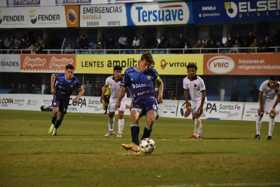 La "Crema" le dio vuelta el partido a Colón y se quedó con el triunfo en Copa Santa Fe