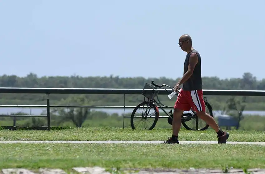 Comienzo de semana algo nublado y caluroso en Rosario