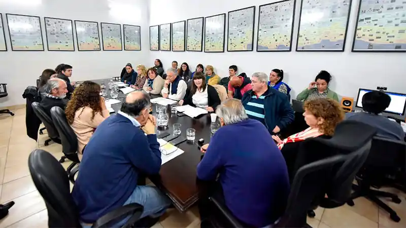 La Provincia propuso aumento del 20 por ciento a los gremios estatales