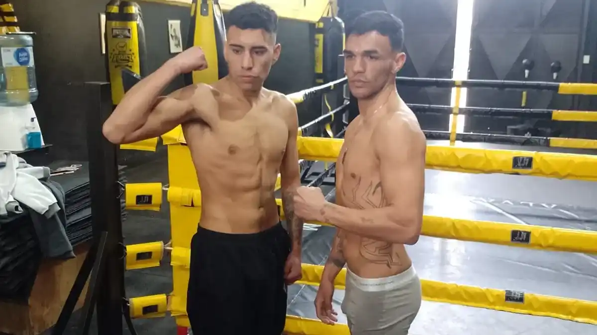 Córdoba y Toloza, protagonistas de la pelea de fondo.
