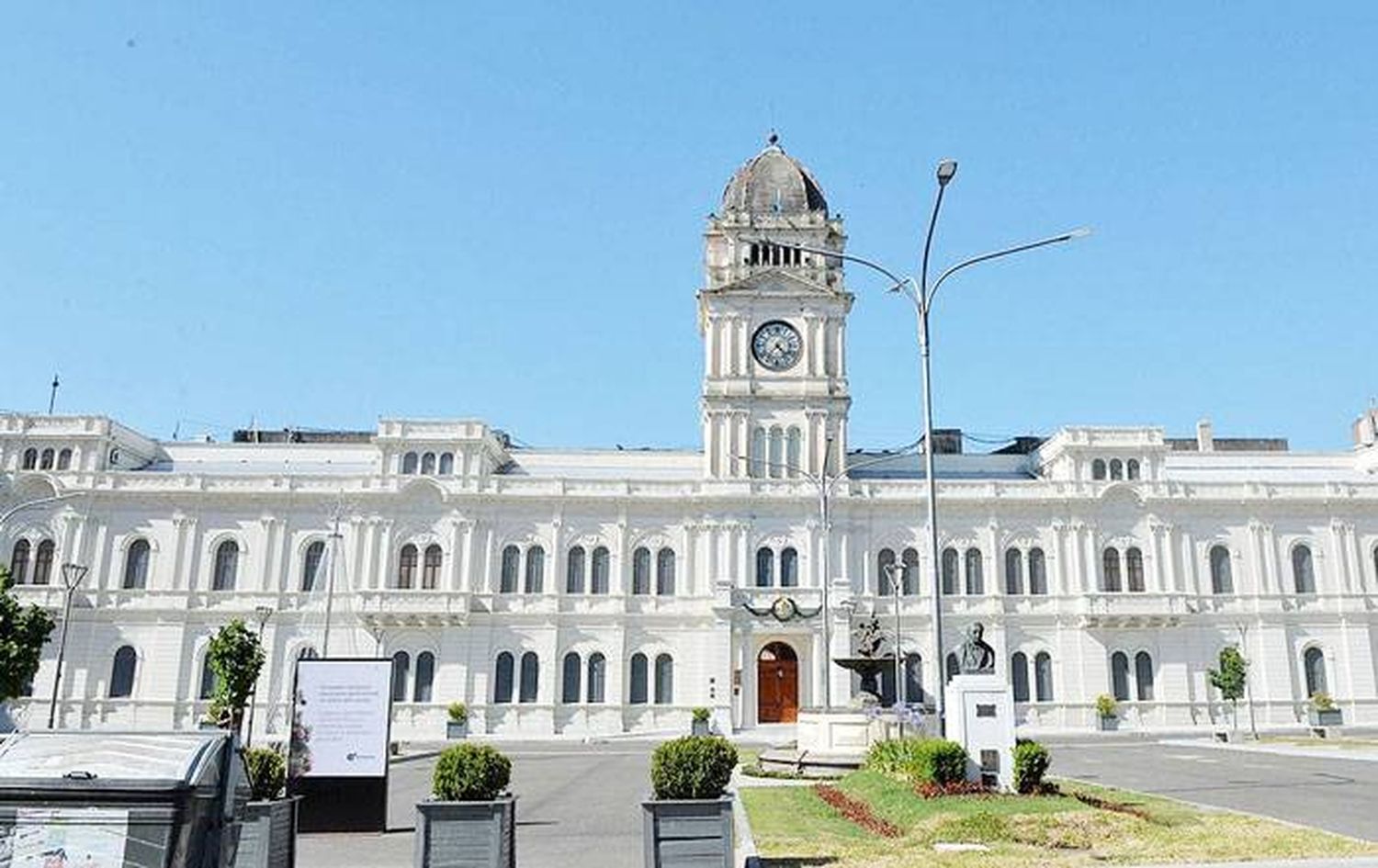 Hoy comienza el pago  del medio aguinaldo