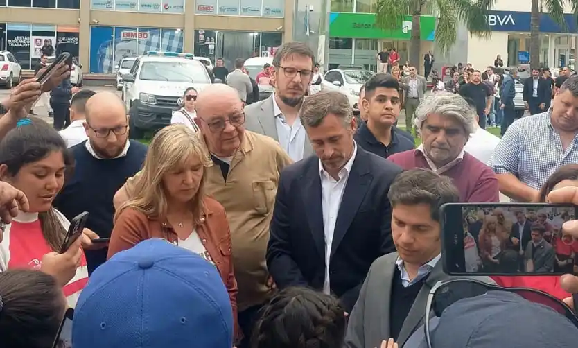 Kicillof y Achával dialogaron con trabajadores despedidos de Ilva