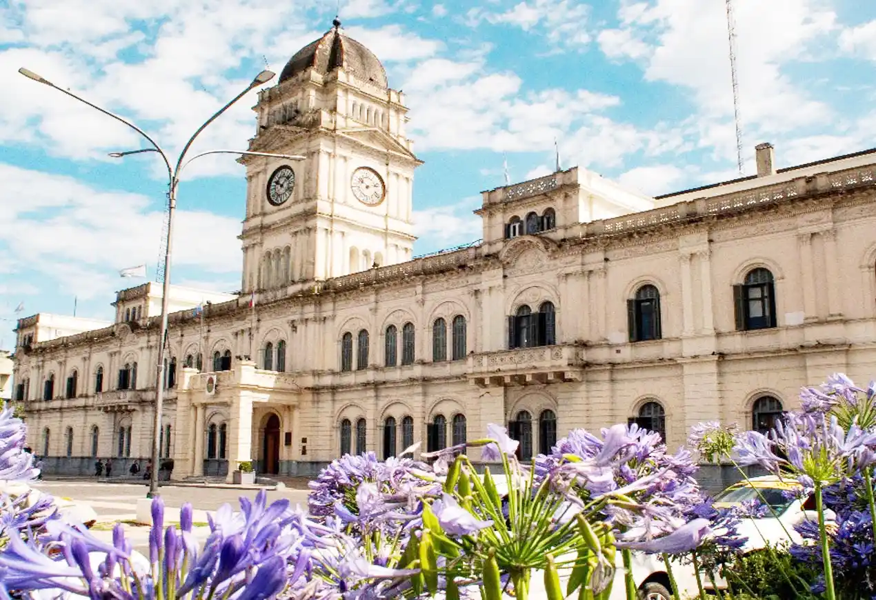 Empleados estatales entrerrianos que sean autoridades de mesa no trabajarán el lunes
