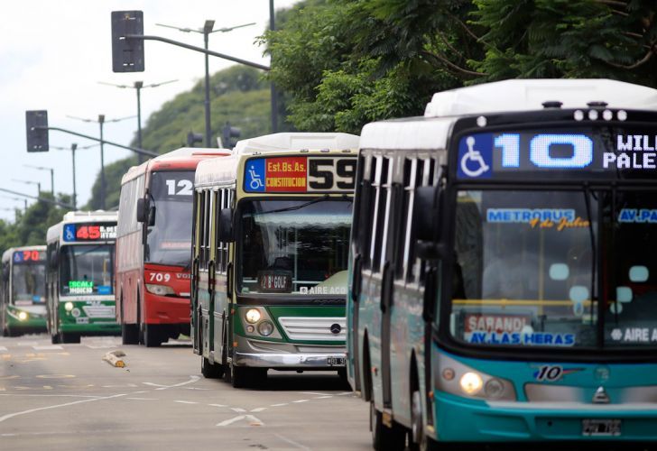Paro de la UTA disidente afecta a 52 líneas de colectivos