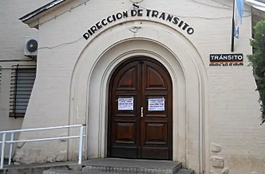 Quiso sacar el carnet de conductor bajo los efectos de la marihuana