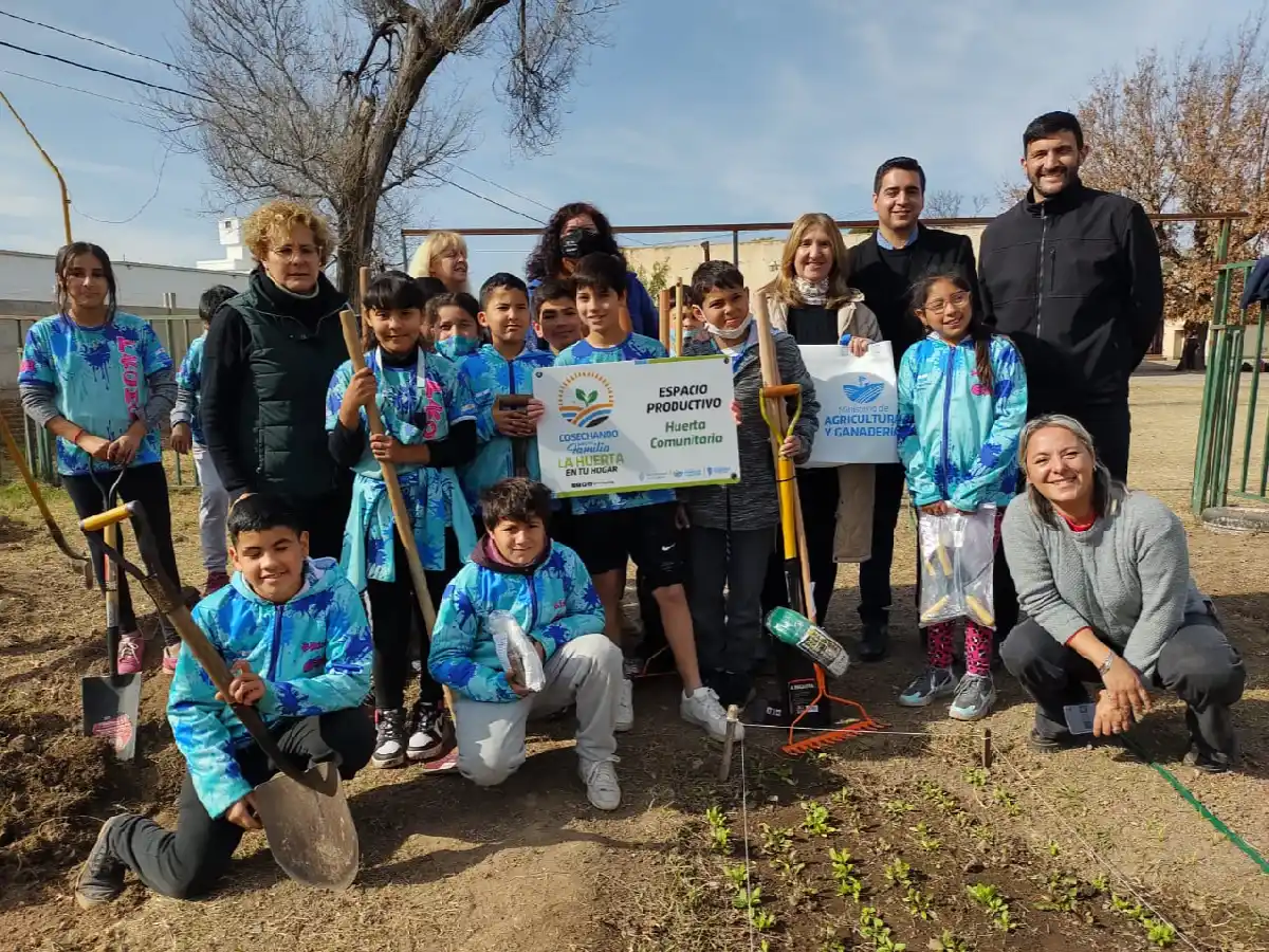 Destacan el aporte de las huertas de instituciones de San Francisco