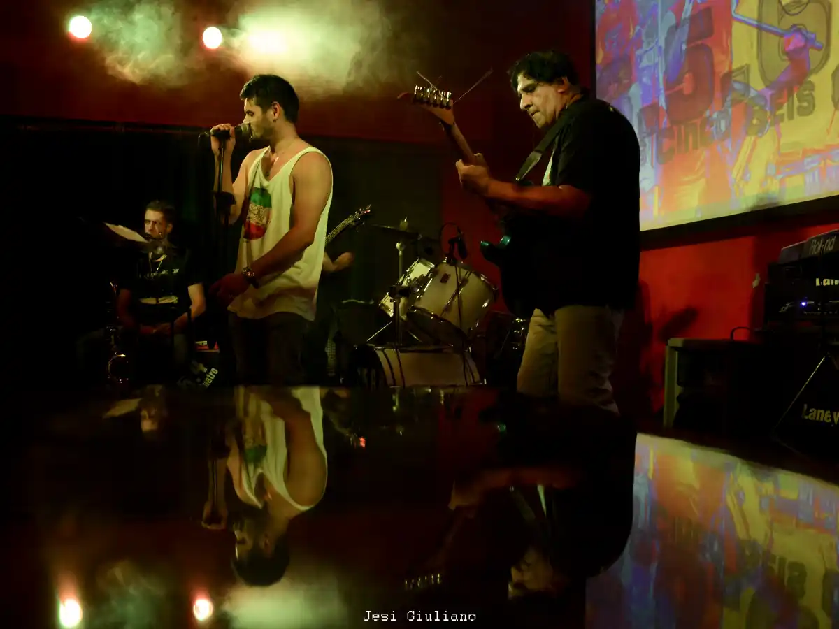 Mate y hard rock: Tres Cinco Seis Cuatro, con nuevos temas 