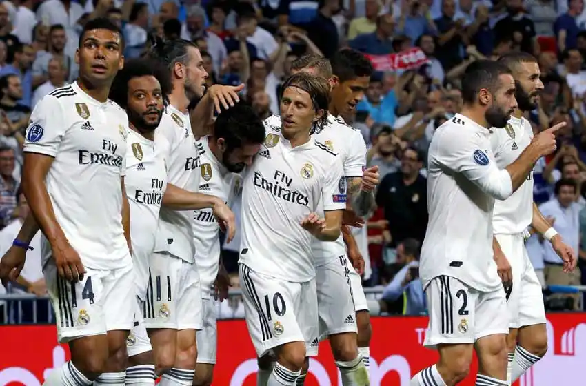 Real Madrid inició su defensa del título con una goleada sobre Roma