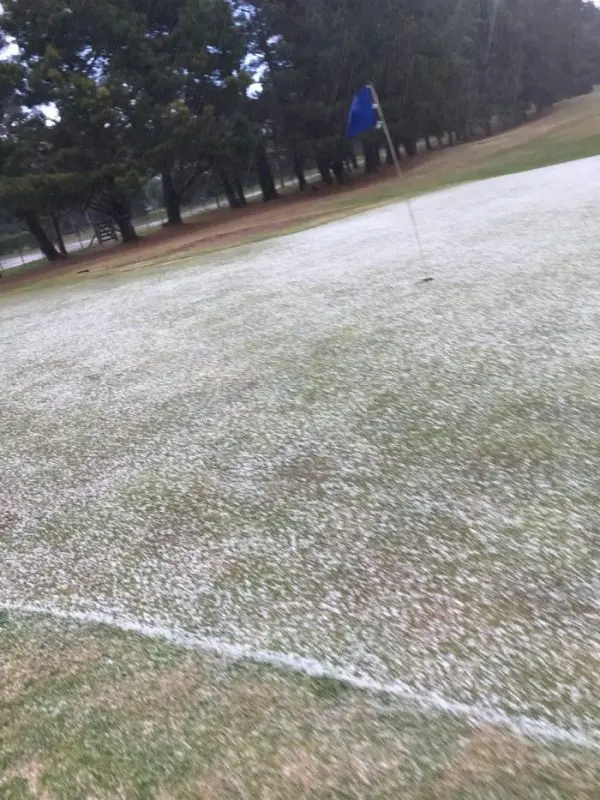 Granizo en el golf