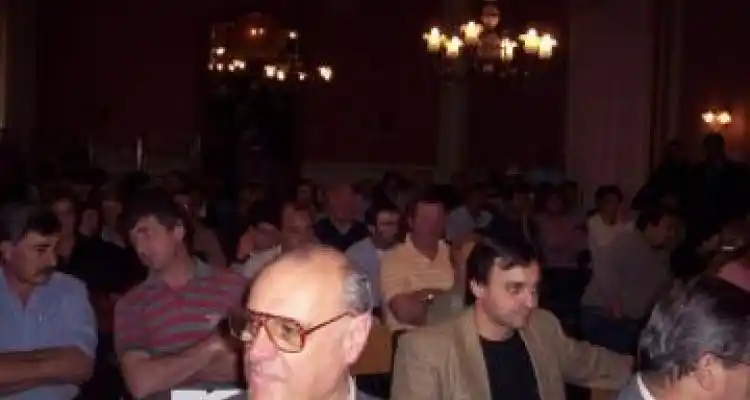 Entregaron certificados y escrituras sociales