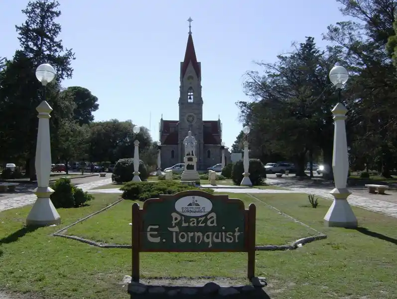 Tornquist da marcha atrás con la apertura turística