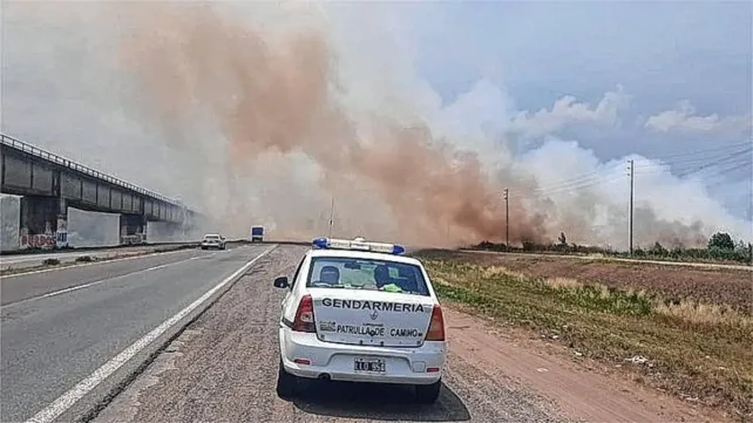 Demoras en el puente Zárate-Brazo Largo por humo