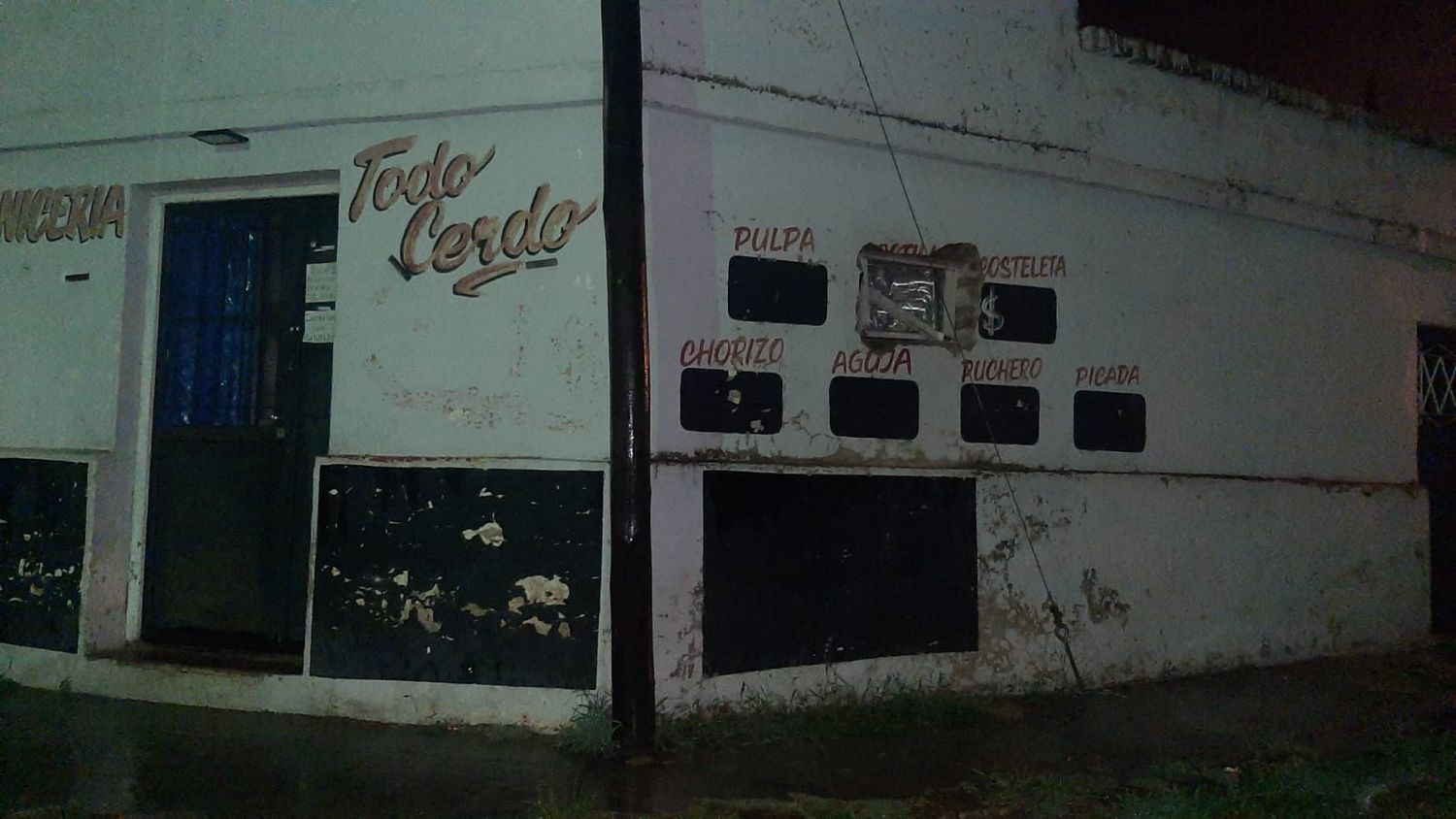 Intentaban robar un aire acondicionado cuando fueron detenidos