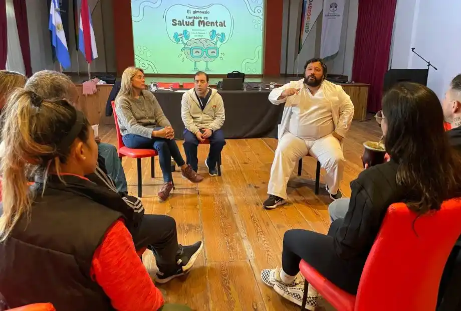 Salud mental y cardiovascular: se dictó una capacitación para entrenadores y profesores de gimnasia