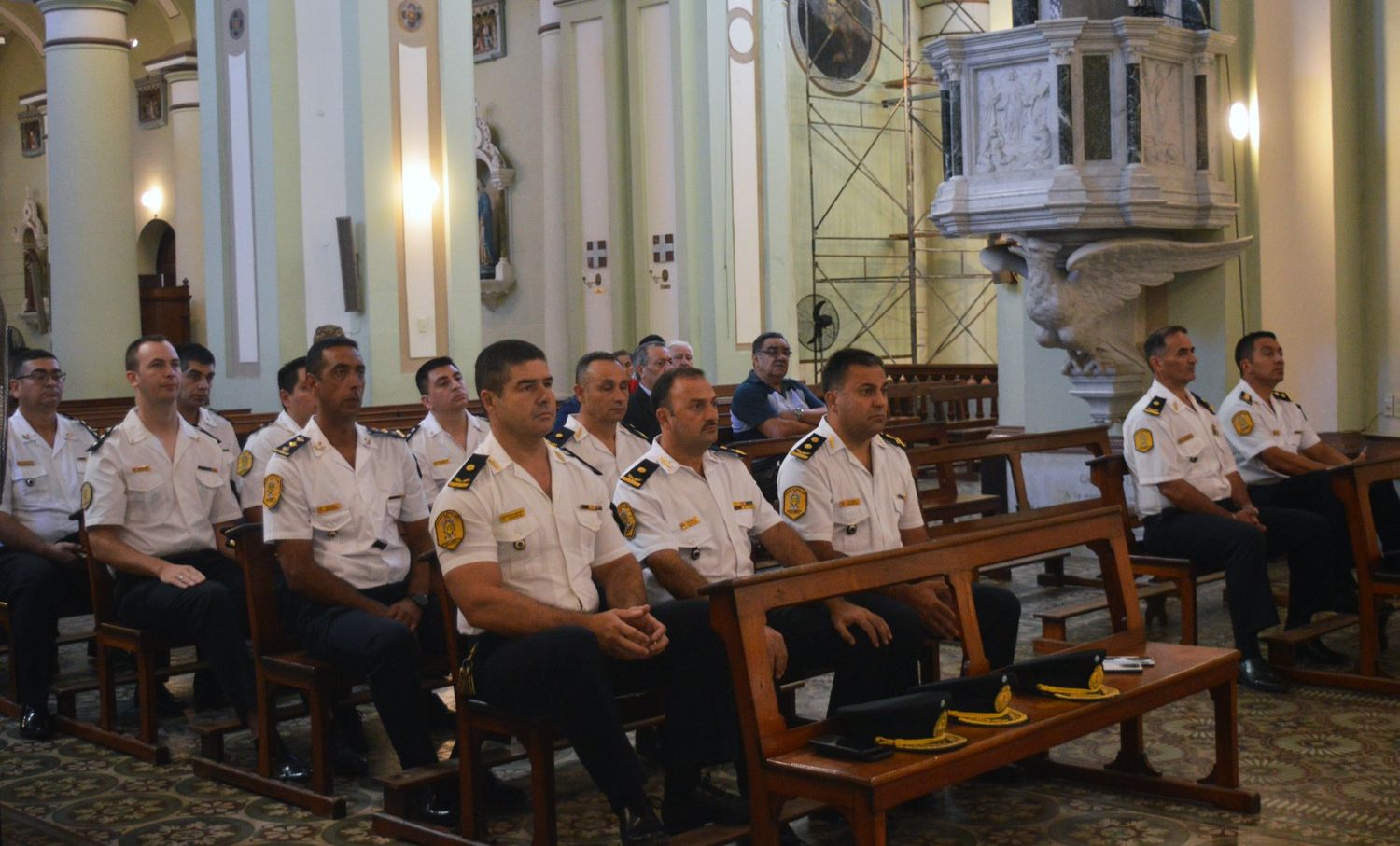 Integrantes de la fuerza participaron de una misa en "San Antonio".