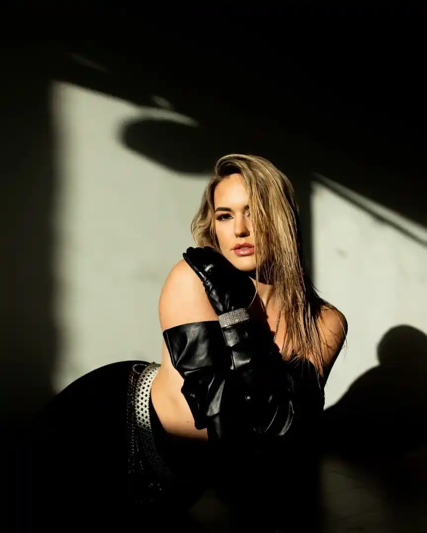 Así es la Modelo que reclutó el FBI