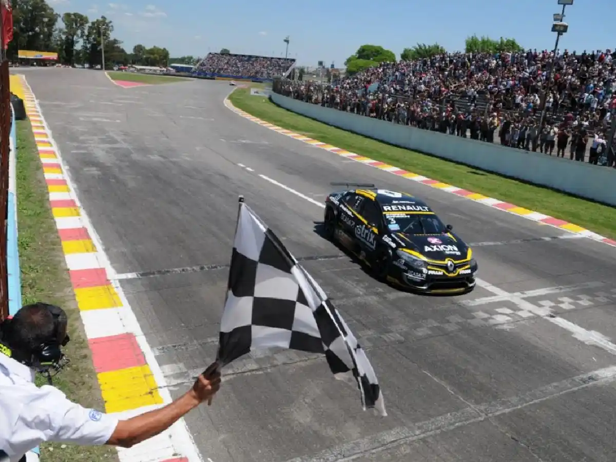 Súper TC 2000: festejaron Pernía y Fineschi 